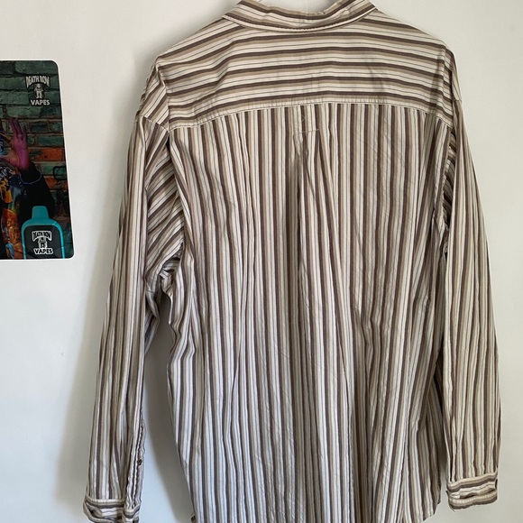 4 Collared Long sleeve button up shirts - Picture 9 of 12